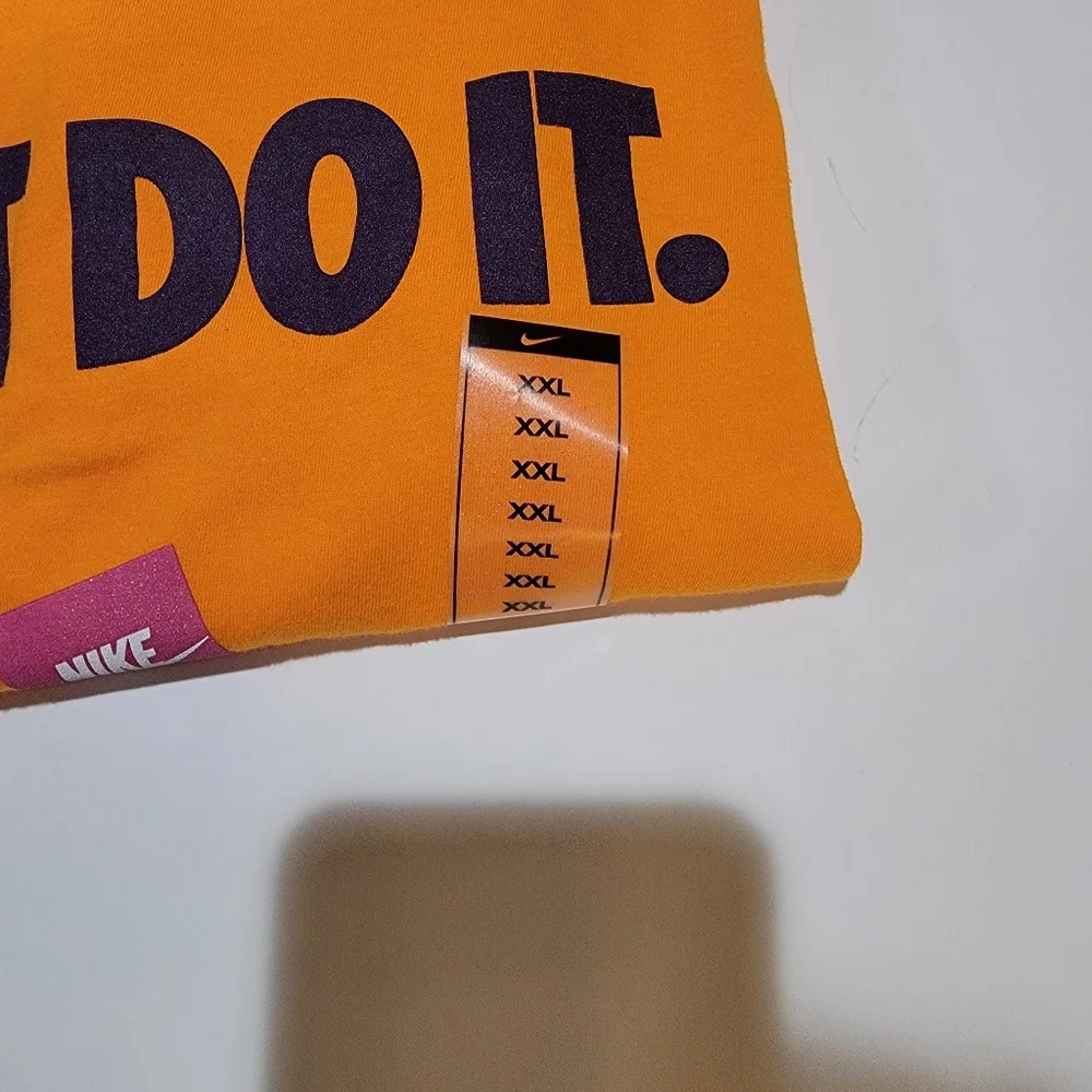 Nike Graphic T-shirt Size XXL - Picture 4 of 7